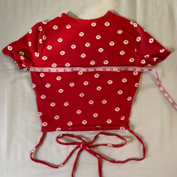 Hollister Baby Tee - Picture 4 of 5